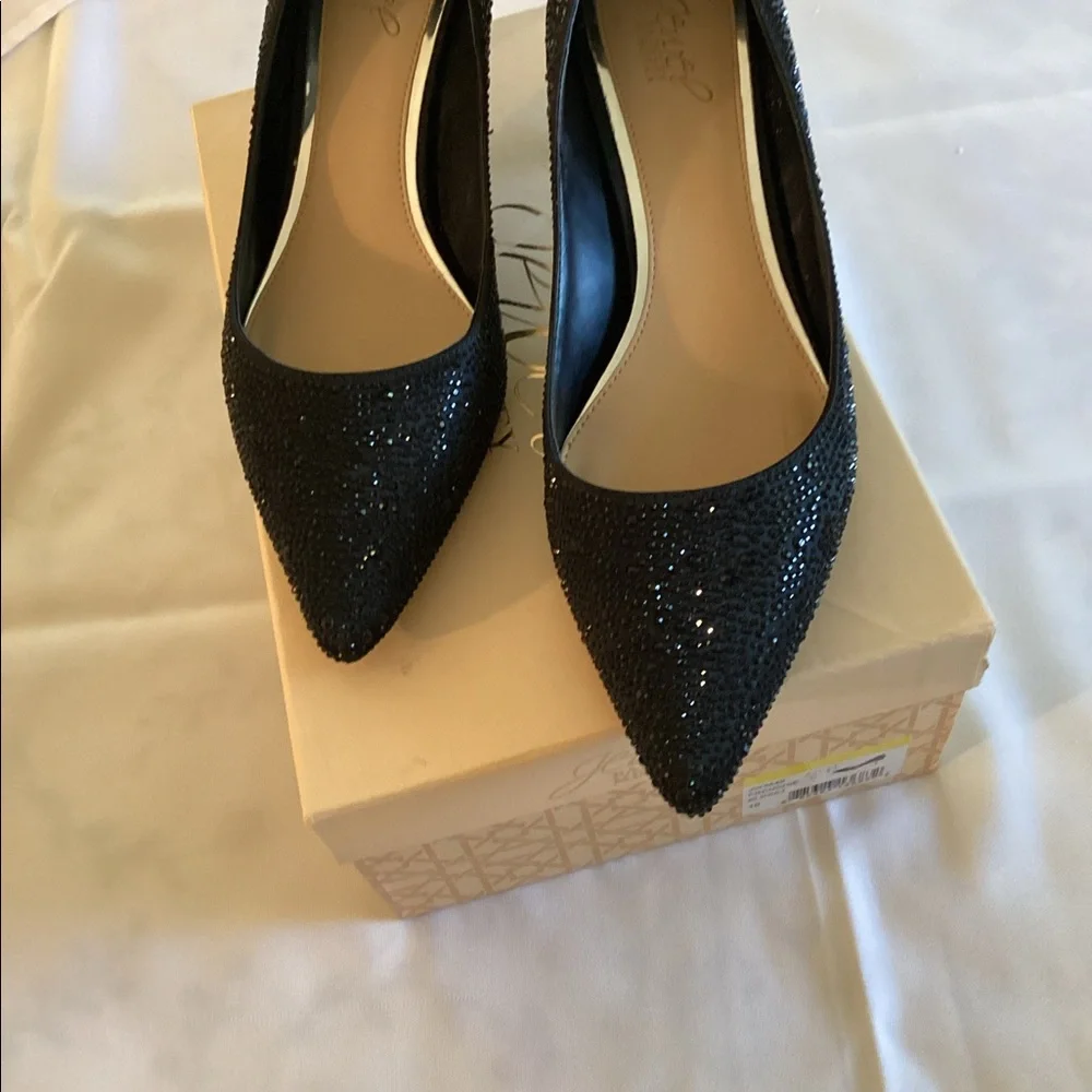 Badgley Mischka kitten heels